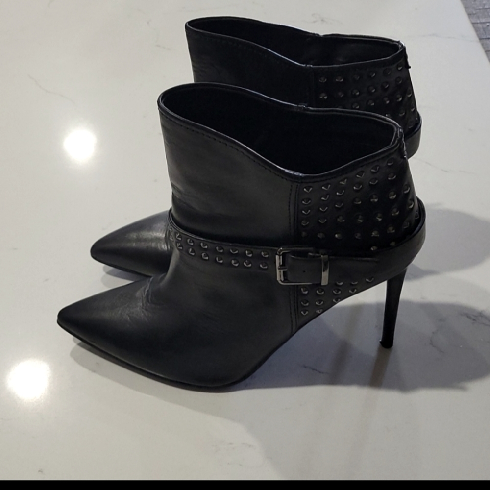 Kenneth Cole New York Timeless spiked booties